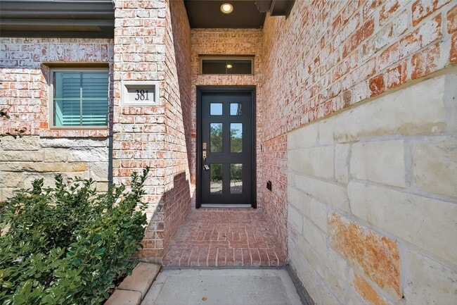Photo - 381 Andes Dr