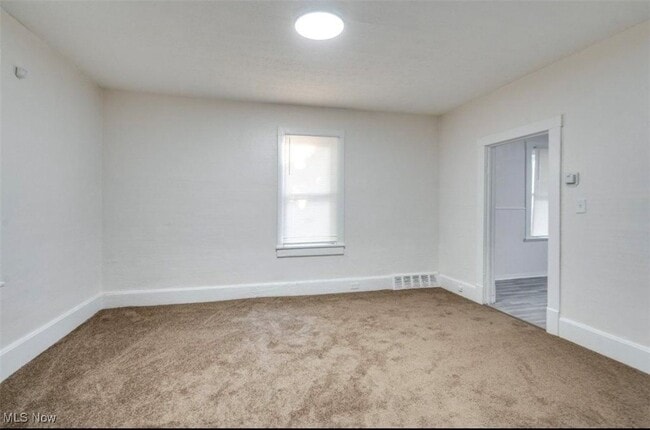 Photo - 6701 Gertrude Ave Unidad 3