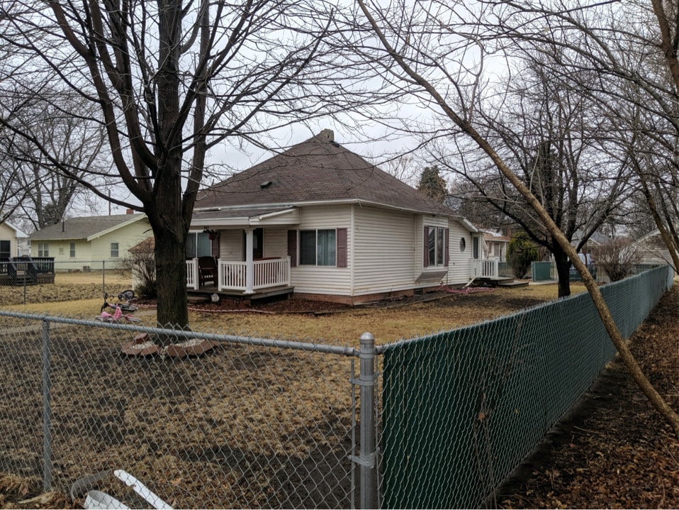 Photo - 605 Water St