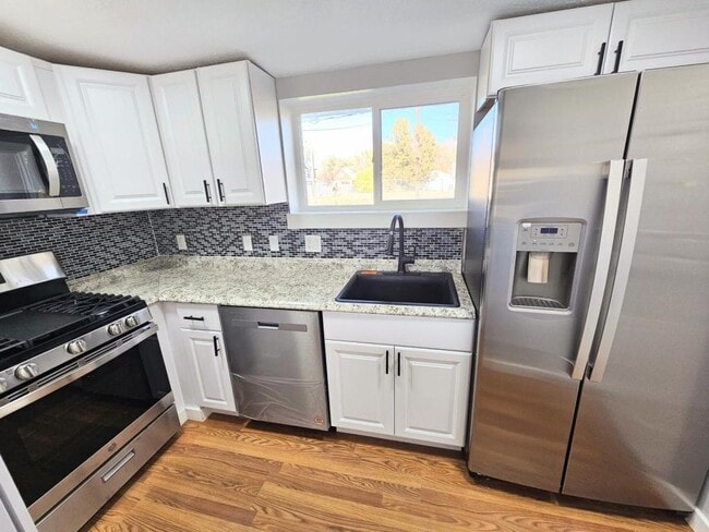 Photo - 224 9th St