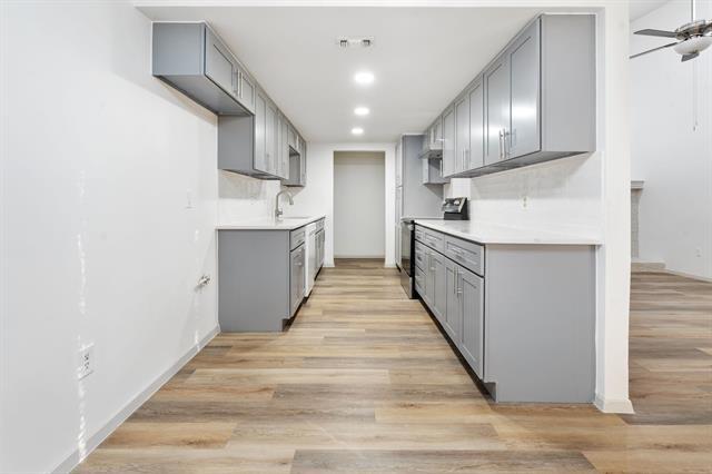 Photo - 2003 Fleur De Lis Ct