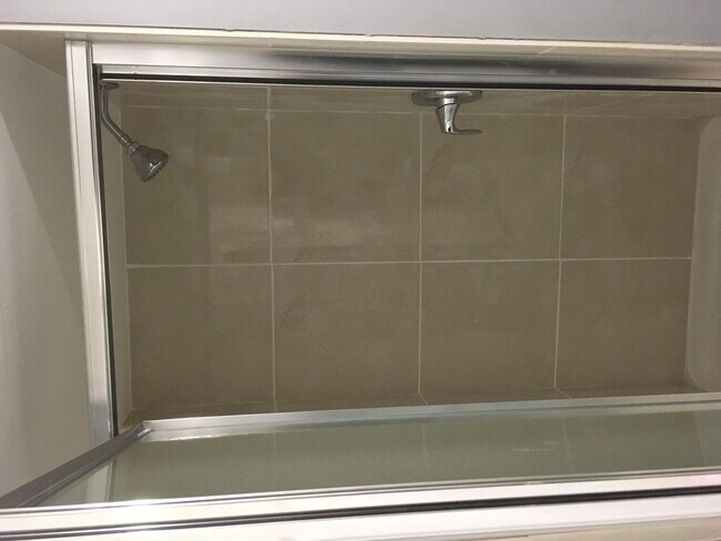 Photo - 393 Wellington Ave