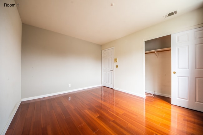 Building Photo - 126 Linda Vista Dr