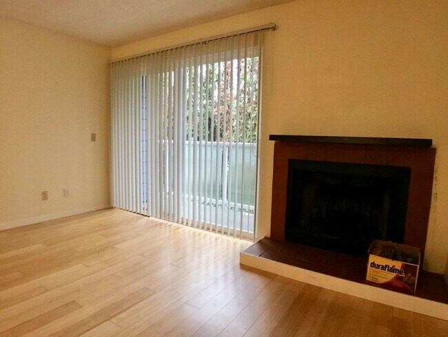 Photo - Maple Leaf Condo, 2 bedroom, 2 bath