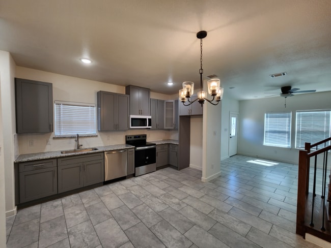 Photo - 5935 Grayson St