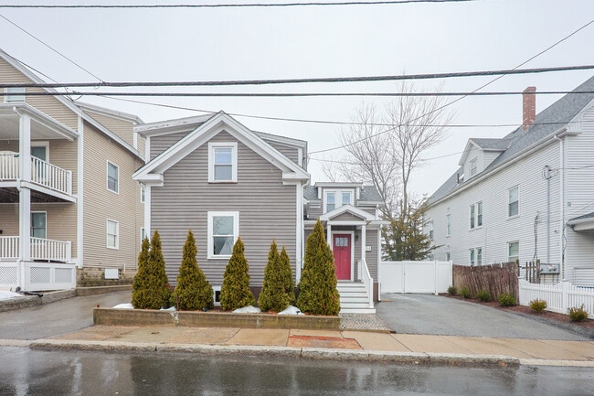 Building Photo - 54 Tremont St