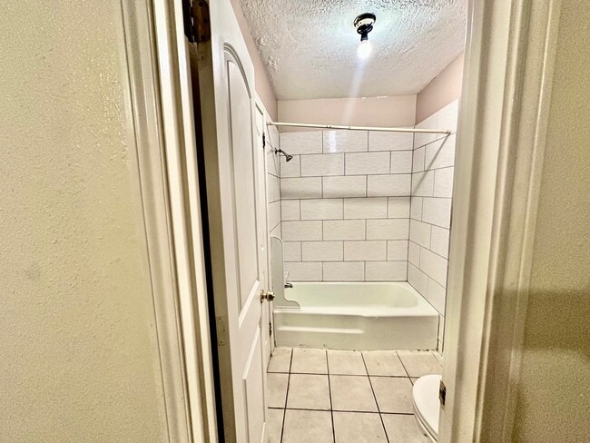 Photo - 320 S Avenue F