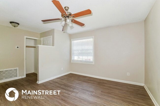 Photo - 3074 Riverbrook Dr