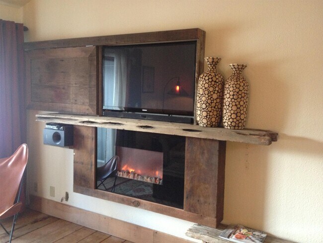 Photo - 355 W Deloney Ave