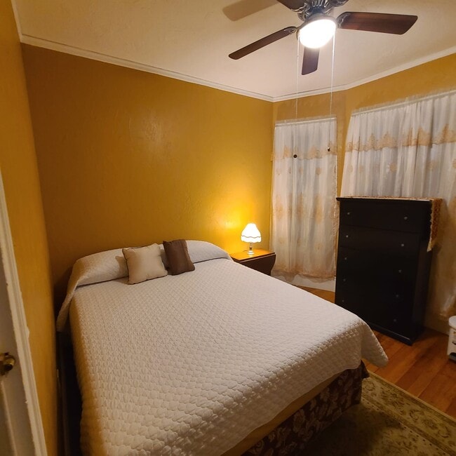 Photo - 35 Algonquin St