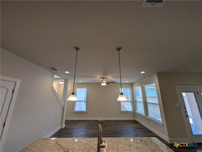 Photo - 737 Milestone Pk