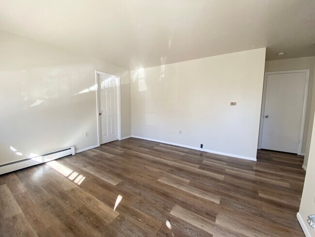 Photo - Parklane Apartments