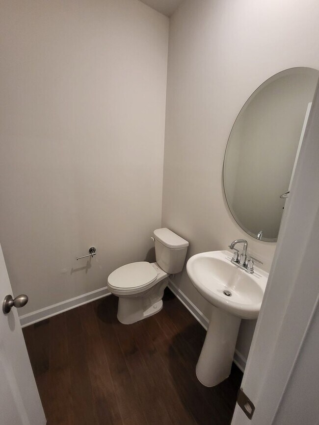 Photo - 465 Cranford Dr