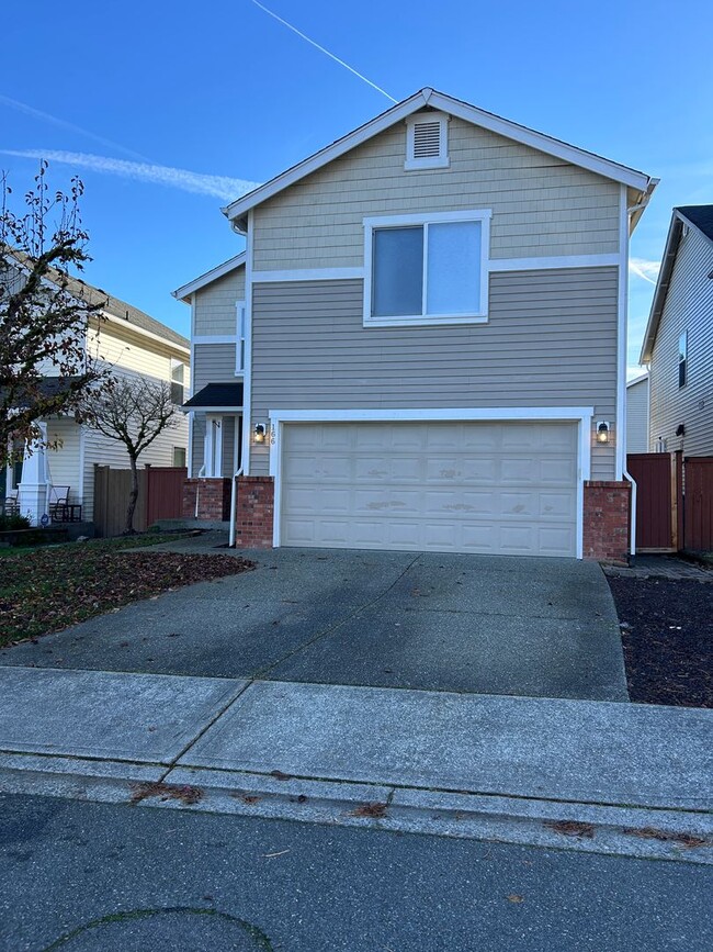 3 Bd / 2.5 Ba Renton Home - 3 Bd / 2.5 Ba Renton Home