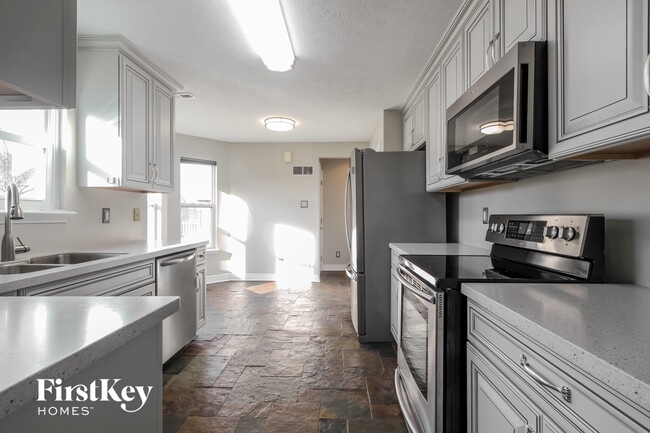 Photo - 6 Wyndham Dr