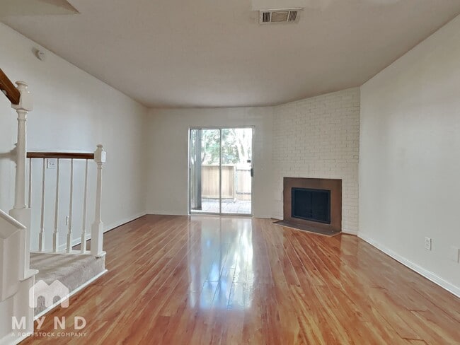 Photo - 2808 Grants Lake Blvd