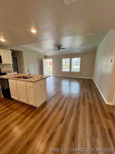 Photo - 713 Pemberly