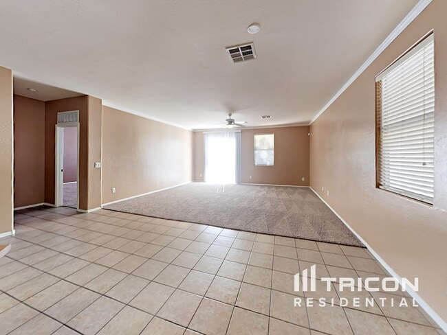 Photo - 45707 W Guilder Ave