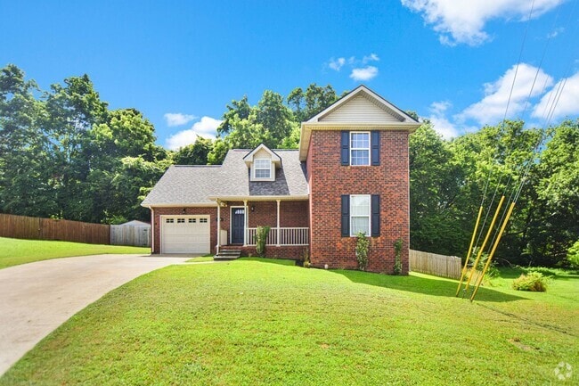 Building Photo - Pet Friendly Three Bedroom! Rental