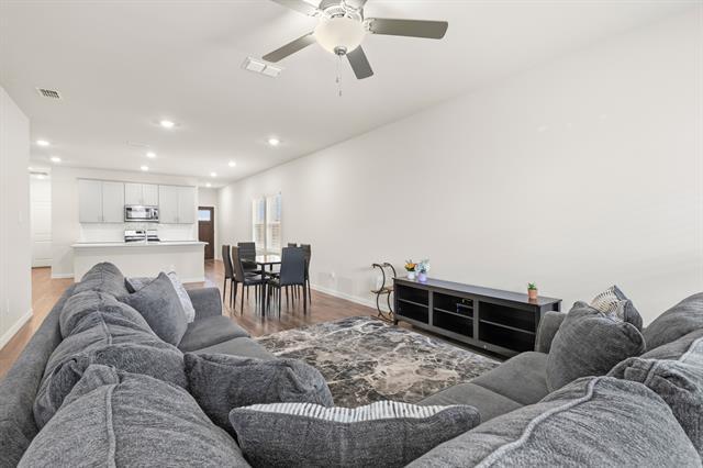 Photo - 206 Goosewood Dr
