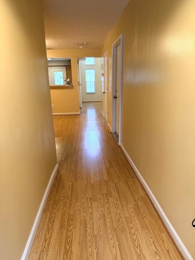 Photo - 5106 Bartholomew's Ln