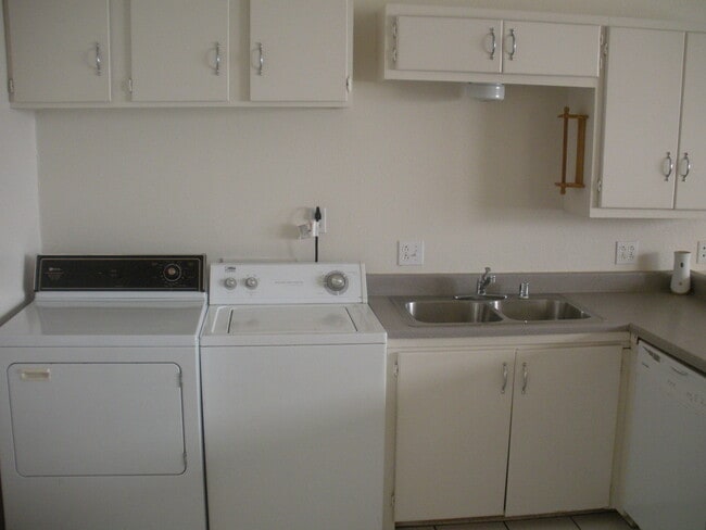 Photo - 6128 Avenue R Ave