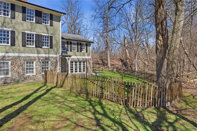 Photo - 1474 Marsh Rd