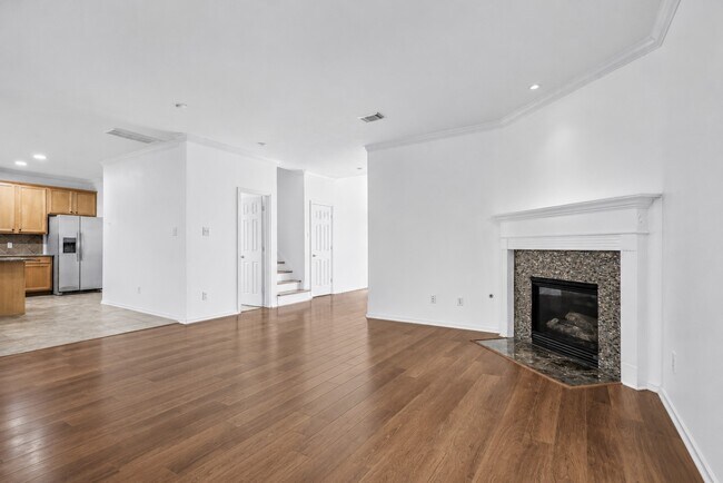 Photo - 174 E Spindle Tree Cir