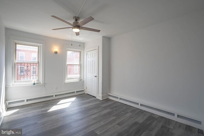 Photo - 122-122 Perry St