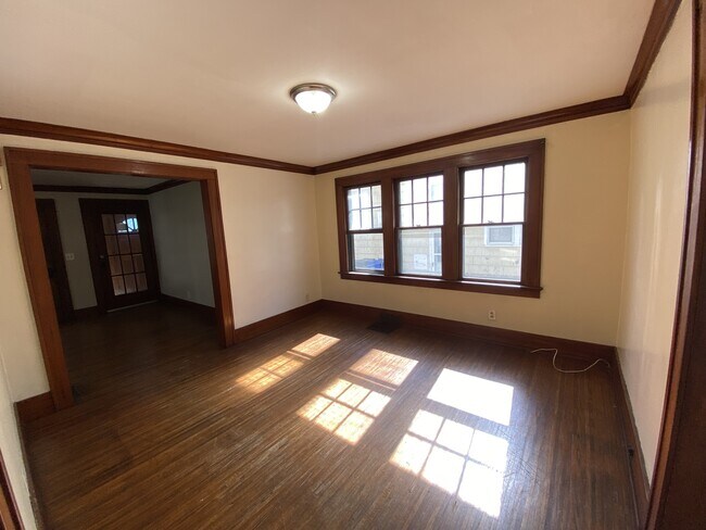 741-743 Genesee Park Blvd