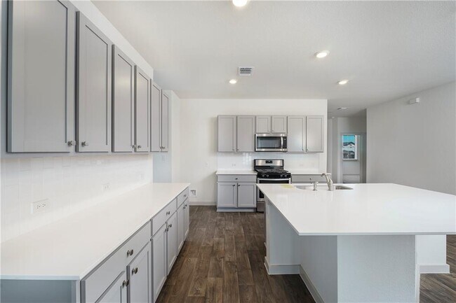 Photo - 128 Big Sandy Creek Dr