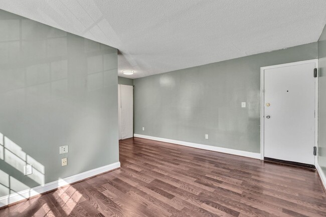 Photo - UTILITIES INCLUDED! 2 Bedroom Condo Near Huntington Station