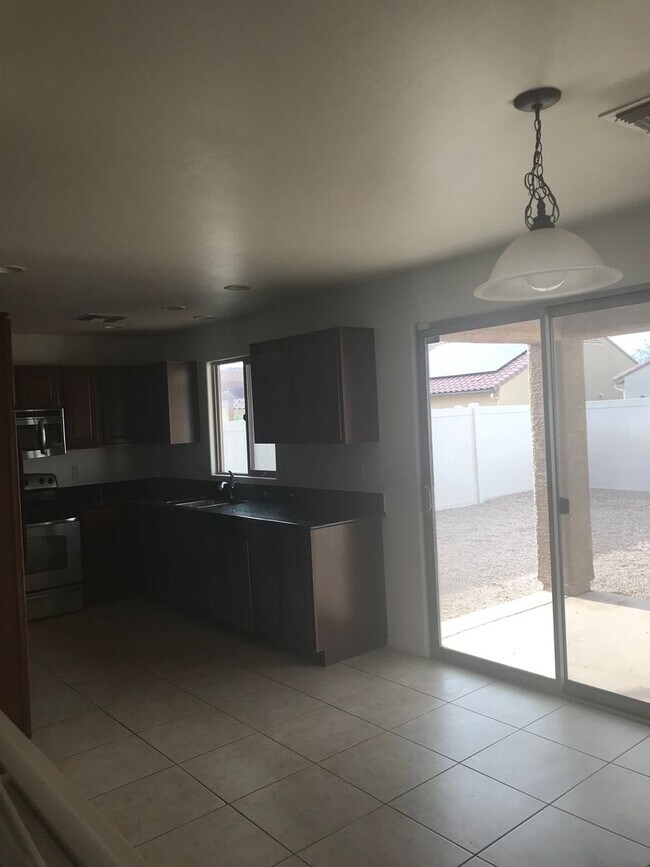 Photo - 3bed/2.5 bath Red Rock Beauty!