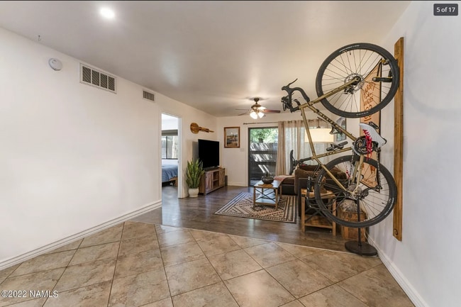 Building Photo - Village at University Heights Duel Master ... Unit 2-108
