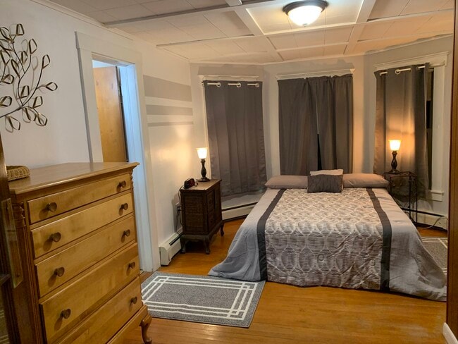 Photo - 87 Jackson Ave Unit Downstairs