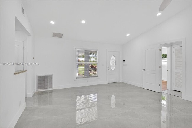 Photo - 5276 Pine Tree Dr