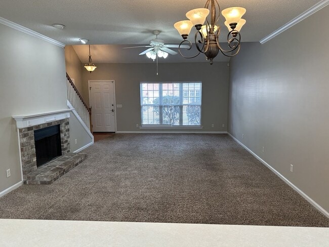 Photo - 7 Crossings Dr