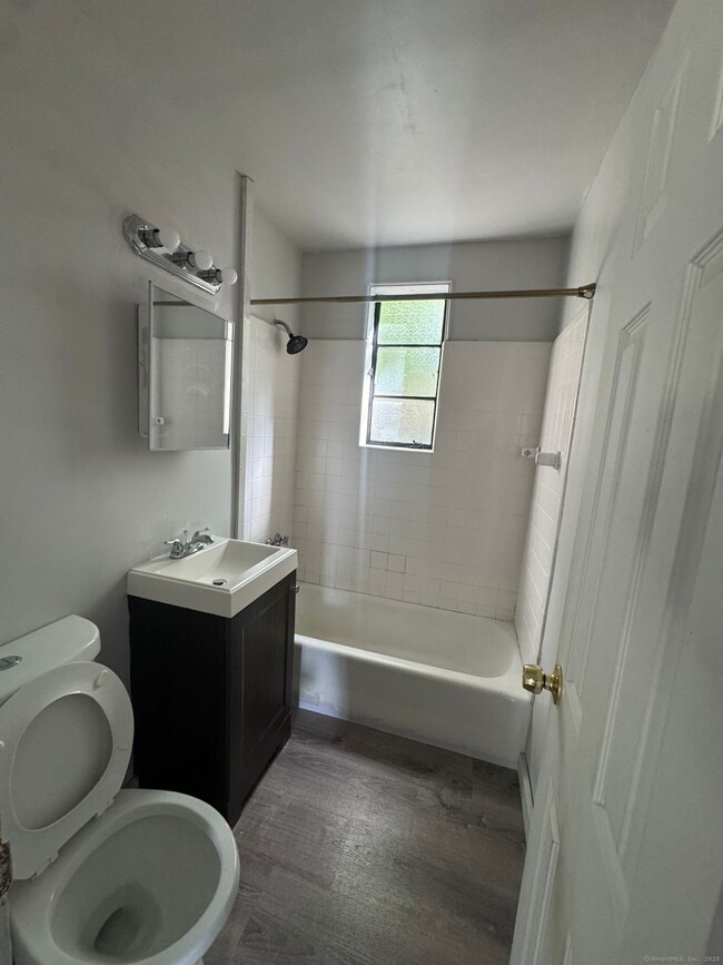 Photo - 74 Mencel Cir Unit B