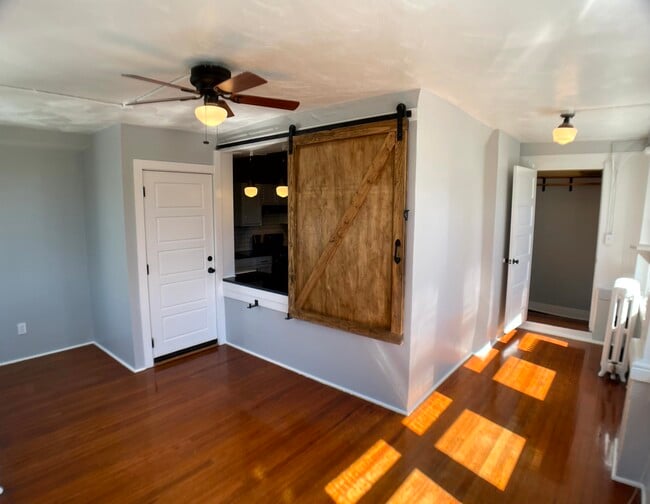 Photo - 4804 Gosnold Ave Unidad 2