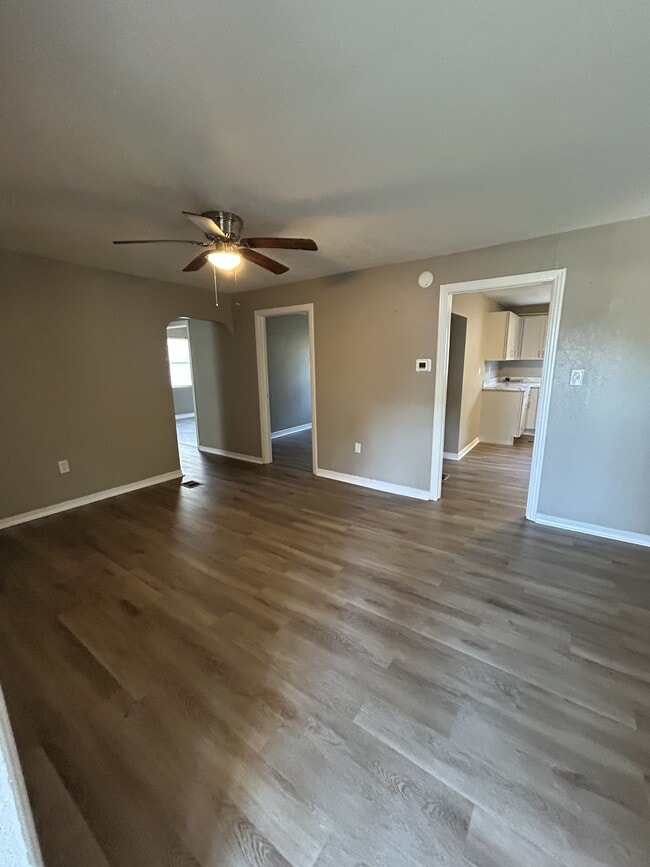 Photo - 2420 TanglewoodMain House