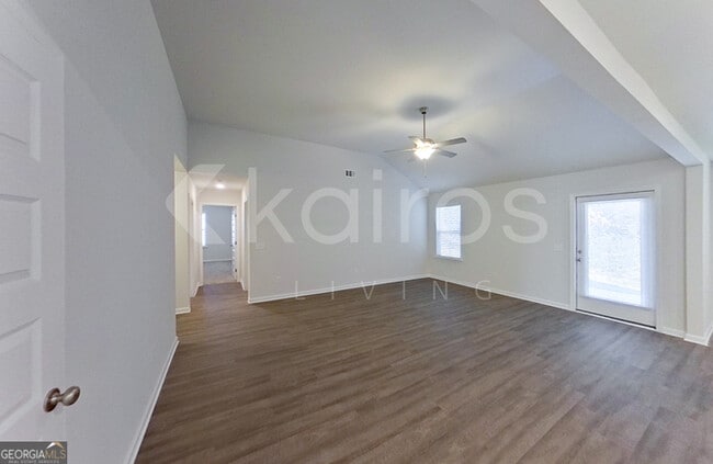 Photo - 132 Western Red Cedar Dr