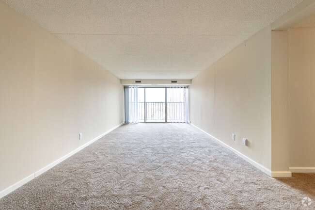 2BR, 1.5BA - 983SF