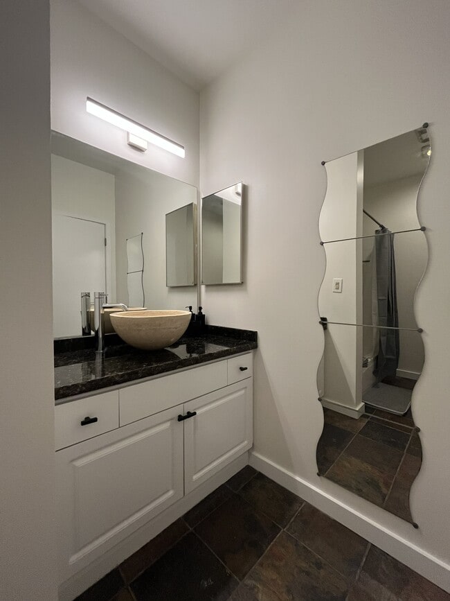 Photo - 2414 1st Ave Unidad 320
