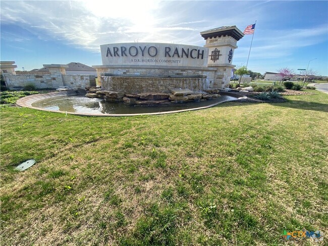Building Photo - 833 Pronghorn Trl Rental