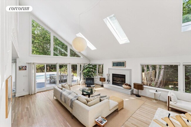 Photo - 24 Quogue Riverhead Rd