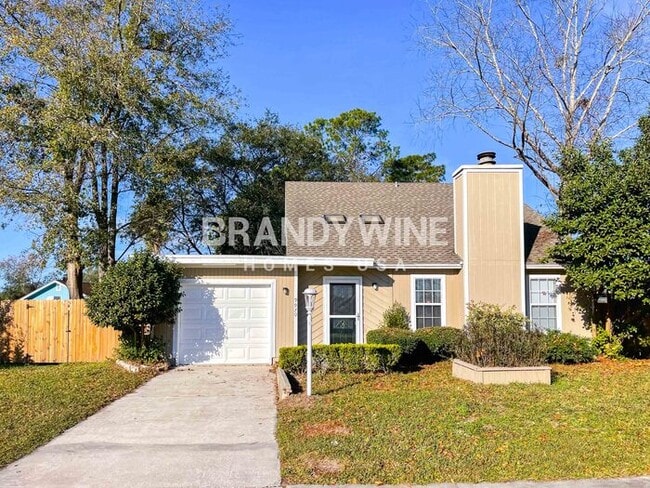 Building Photo - 9970 Timberlake Dr E