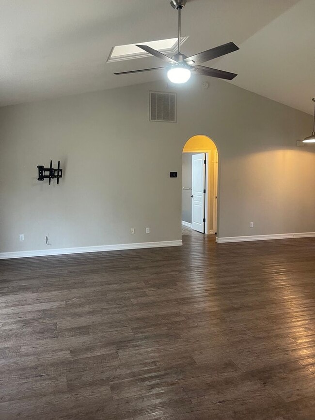 Photo - 3 BED 2 BATH HOUSE WITH FENCED BACKYARD IN THE COUNTRY HEIGHTS SUBDIVISION