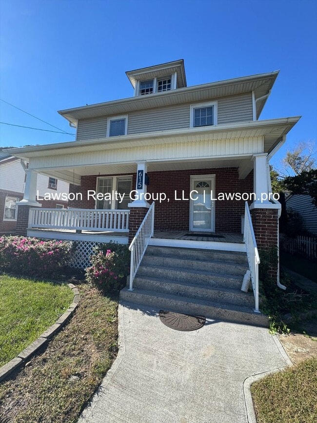 Photo - Updated Four Bedroom Home Close to Downtow...