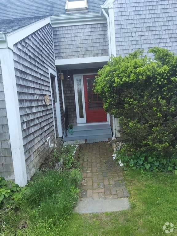 Building Photo - 588 River Rd Rental