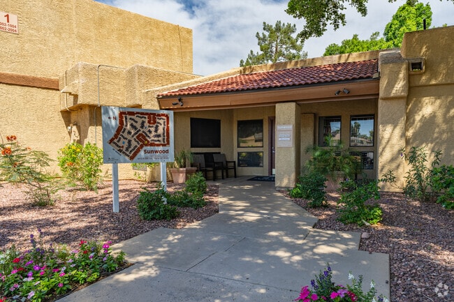 Leasing Office